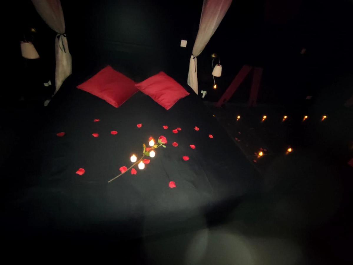 Love Room A Montargis Buitenkant foto