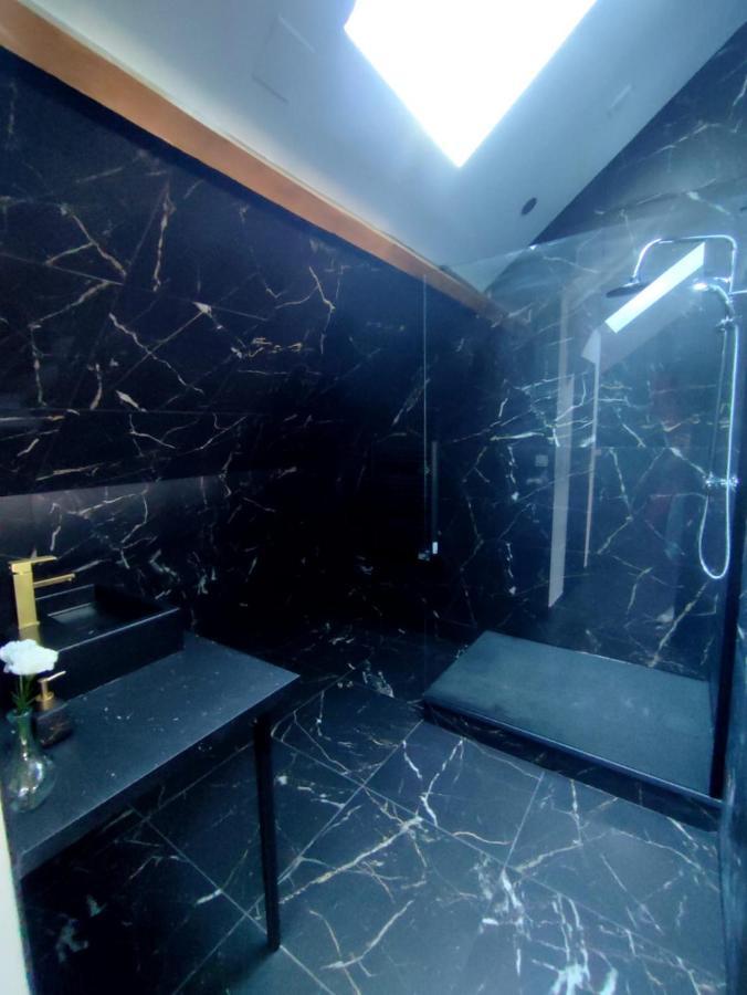 Love Room A Montargis Buitenkant foto