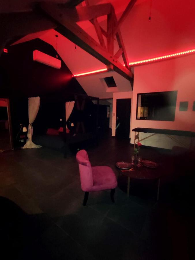 Love Room A Montargis Buitenkant foto