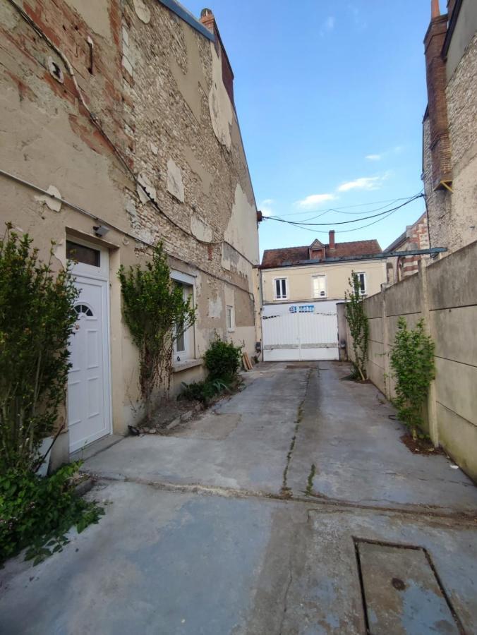 Love Room A Montargis Buitenkant foto